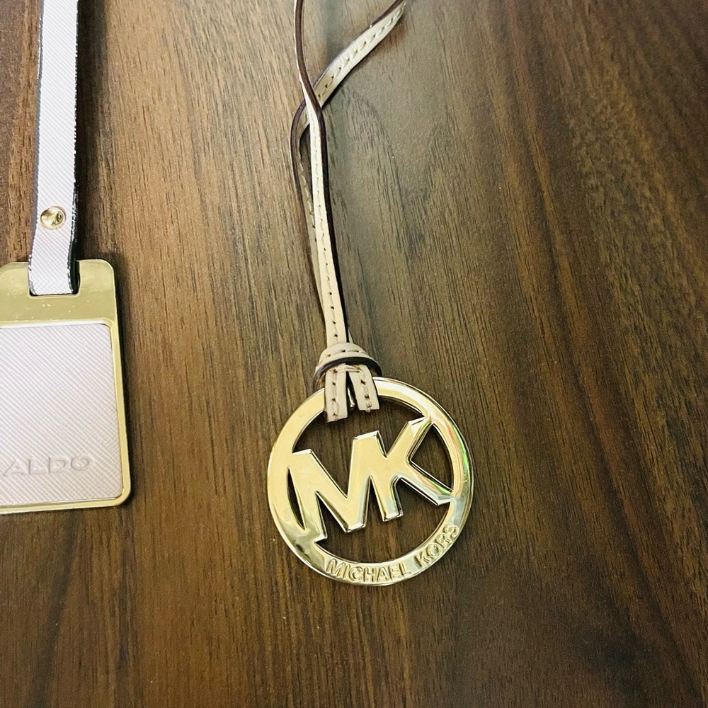 Michael Kors purse charms - Picture 6 of 12